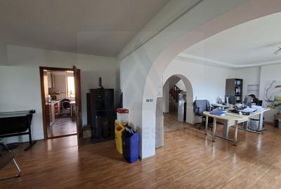 Spatiu birouri casa individuala curte proprie 9 birouri Selimbar - 9