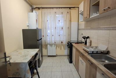 Tomis 3-  Apartament 2 camere  , parter cu balcon, centrala gaze - 1