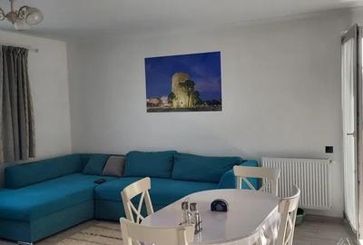 Apartament cu 3 camere semidecomandat, mobilat în Florești