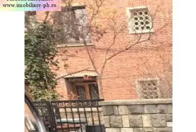 Apartament 3 camere de inchiriat:  Bulevardul Castanilor - 1