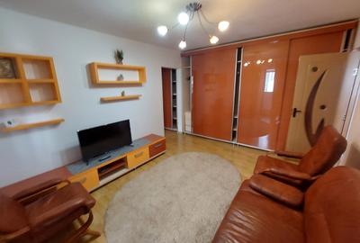 Apartament cu 2 camere semidecomandat, mobilat în Alexandru cel Bun