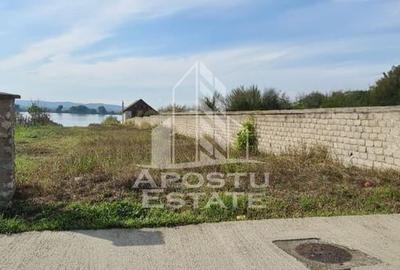 Teren la Dunare 2400Mp cu utilitati - 2