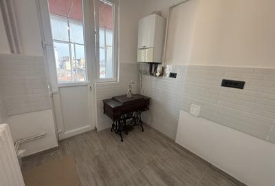 Bijuterie interbelică în centru - 14
