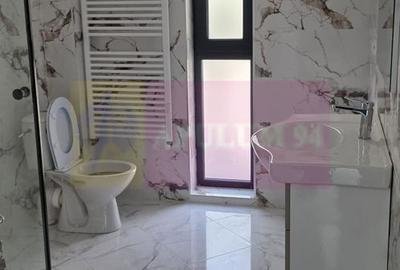 Apartament 3 camere de vânzare la Sinaia - 9