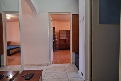 Harsova- Apartament 3 camere decomandate confort 0- 42000euro