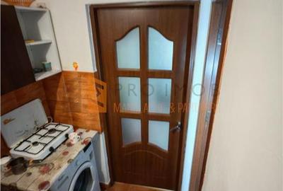 EXCLUSIVITATE! Camera de camin zona Comat - 2