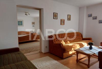 Casa de vanzare cu 2 apartamente separate si teren 544 mp Cisnadioara - 5