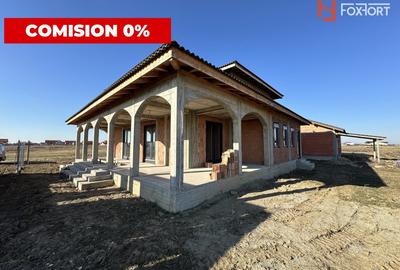 Casă individuală cu 7 camere în Moșnița Nouă