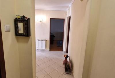 UMF, Inchiriere, 3 camere decomandat, etaj 1, liber ! - 9