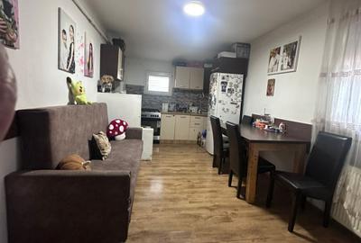 Apartament 3 camere zona Decebal 75mp - 1