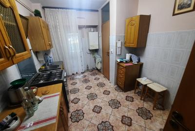 Aprtament cu 2 camere decomandat, etajul 1/8, zona Pacurari - 4
