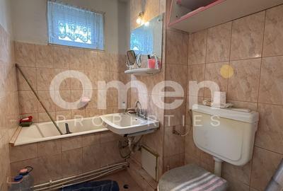 Apartament cu 4 camere; 74.66 mp, decomandat, Bd. Decebal - 7