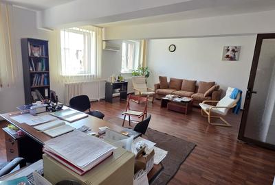 Vanzare imobil D+P+2+M Sebastian LIDL ideal clinica/birouri/rezidenta - 1