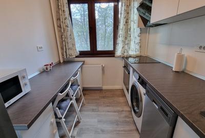 Apartament de închiriat, 2 camere, semi-decomandat, 20 metri metrou Gorjului. - 15