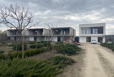 Casa la Dunare - Simian - Calea Hinovei - 1