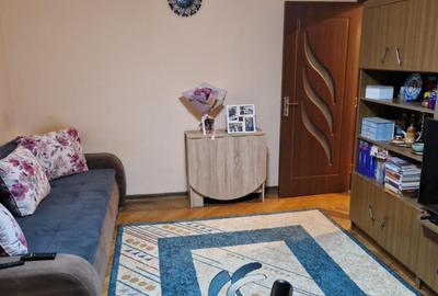 Apartament 2 camere, nedecomandat, et. 3/4  - Piata DOINA