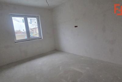 Duplex spatios cu teren de 442 mp, toate utilitatile - Giroc - 4