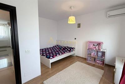 Duplex - 4 camere - 2 bai - 350mp teren - 11