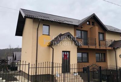 Duplex cu 3 camere în Valea Adâncă