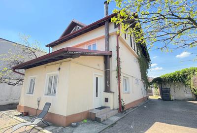 Casa Individuala - 10 Camere - Teren 990 MP - 288 MP utili - Gradina & Anexe - 27