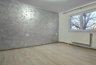 Apartament cu 4 camere decomandat în Poarta 6