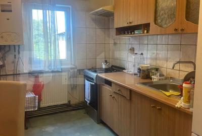 Apartament 4 camere decomandate, 2 bai, 2 balcoane, 80 mp, etaj intermediar - 1