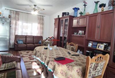 Comision 0%! Locul unde confortul devine acasa! Casa insiruita spatioasa zona Fl - 1