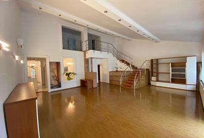 Casă individuală cu 6 camere în Elisabetin