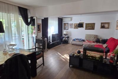 Apartament unicat hersstrau  5camere