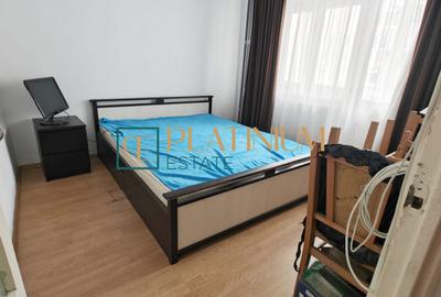 Apartament cu 3 camere decomandat în Torontalului