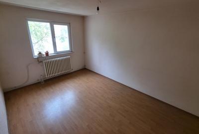 Ap 3 camere,  str.Trandafirilor, nr.3 Hunedoara - 2