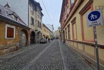 AFACERE LA CHEIE! Garsoniera 48 mp regim hotelier Papiu Ilarian - 1