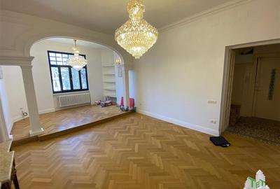 Apartament de vanzare cu 5 camere, imobil consolidat - 8