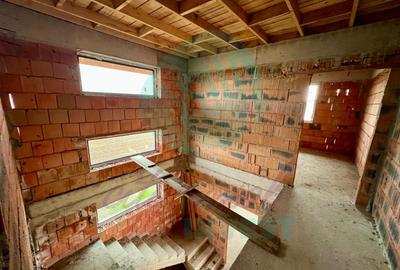 Casă la roșu P+1 | Teren 1750 mp | Dobreni-Giurgiu | Zonă liniștită - 10