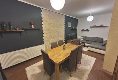 Apartament cu 2 camere semidecomandat, mobilat în Florești
