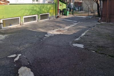 Apartament cu 3 camere decomandat în Astra