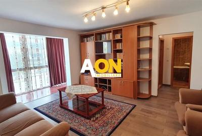 Apartament cu 3 camere semidecomandat, mobilat în Cetate