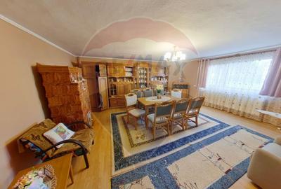 Casă cu 5 camere de vânzare, str. Dragoș Vodă - 2