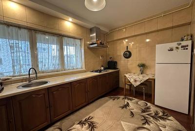 Inchiriere Apartament cu 3 camere Canta Bloc Nou - 9
