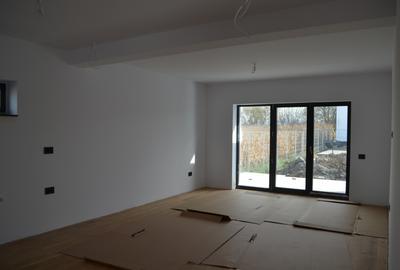 Casa single 4 camere, 110 MP + 500mp teren Stupini - 8
