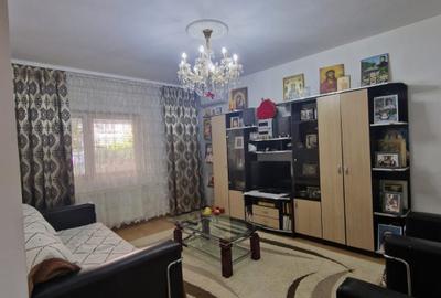 Camera de Comert - bd. Mircea Voda 3 camere parter/8, decomandat, 76 mp utili - 1