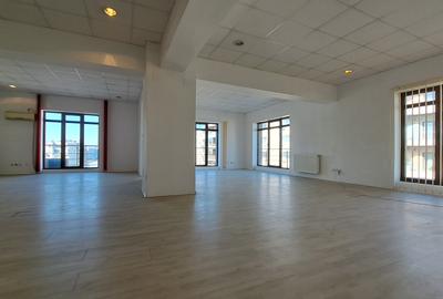 Birou, 138.15 mp în Unirii