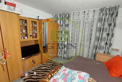 Garsonieră semidecomandată, mobilată în Sărari