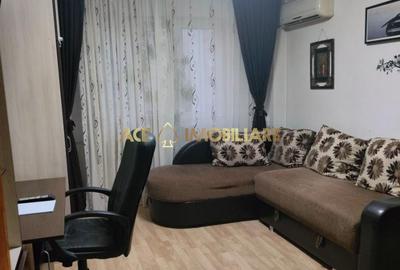 Apartament cu 2 camere semidecomandat, mobilat în Tei