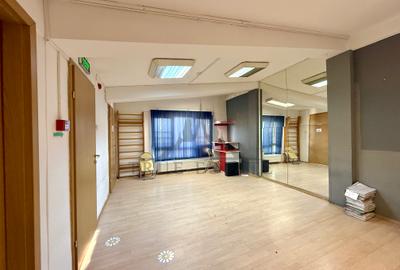 Casă individuală cu 8 camere în Brâncoveanu