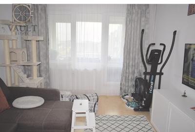 Apartament cu 2 camere decomandat, mobilat în Titan