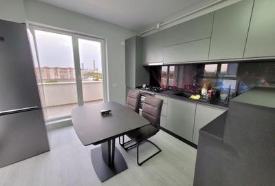 Penthouse cu 3 camere semidecomandat în Vitan