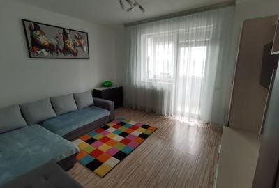 Apartament cu 2 camere decomandat, mobilat în Central