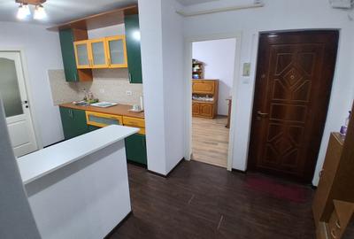 PACURARI PETRU PONI 3 CAMERE DECOMANDAT ET.1 MOBILAT BLOC 1985 COD 160170 - 1