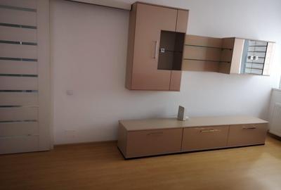Apartament spatios cu 2 camere decomandat | 63 mp + 2 balcoane | Parcare - 4